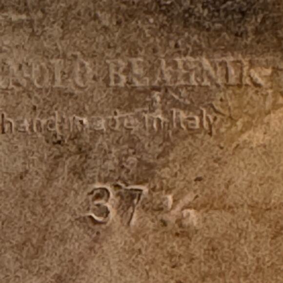 Manolo Blahnik Susa Silver Leather Flat Strappy Thong Sandal Size 37.5 - Picture 16 of 16